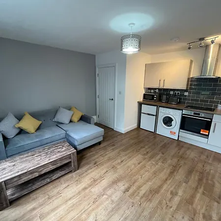 Modern 1 Bed Flat Near Lgi Hospital And * Leeds (West Yorkshire)